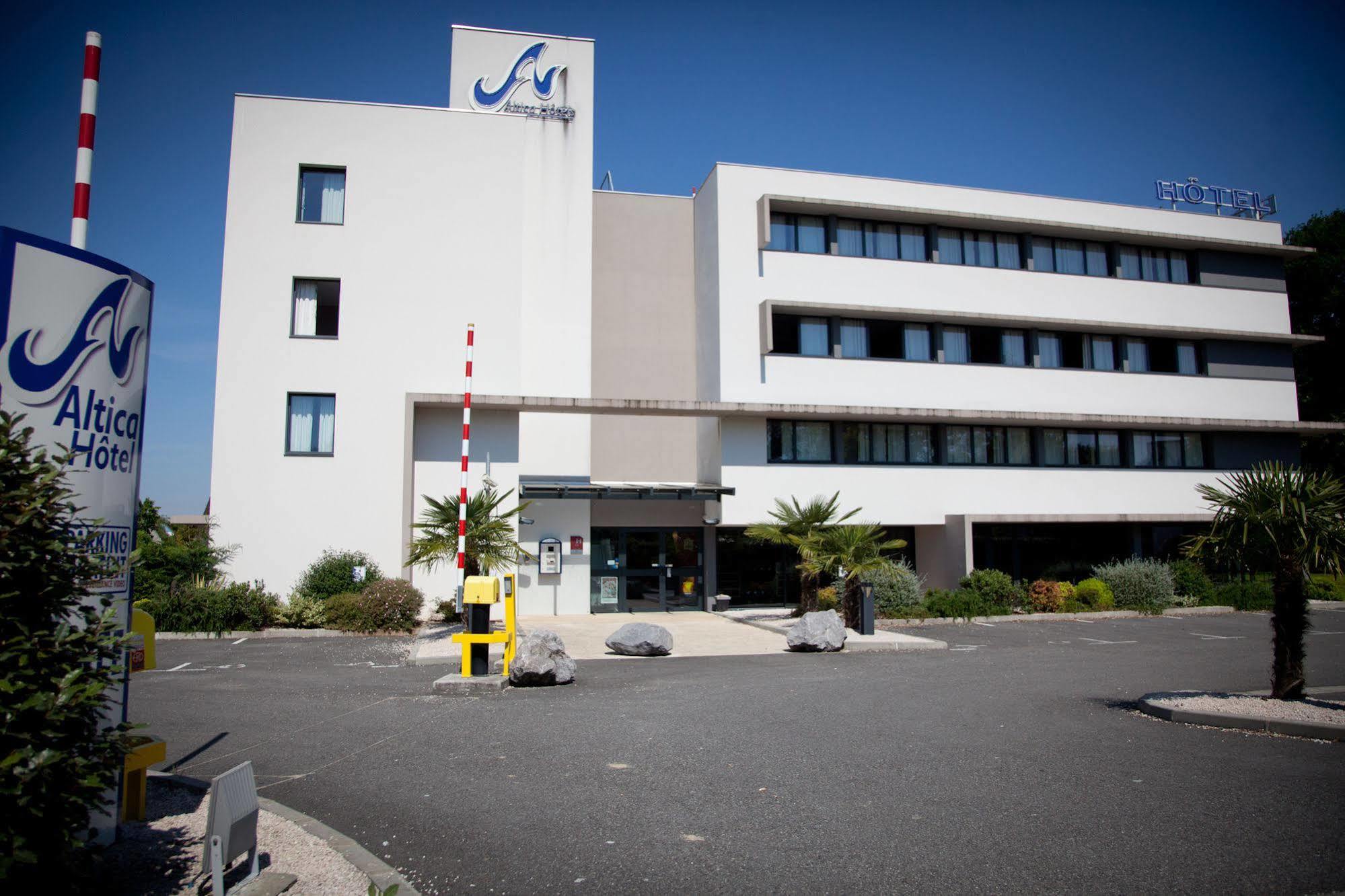 B&B Hotel Pau Zenith ภายนอก รูปภาพ