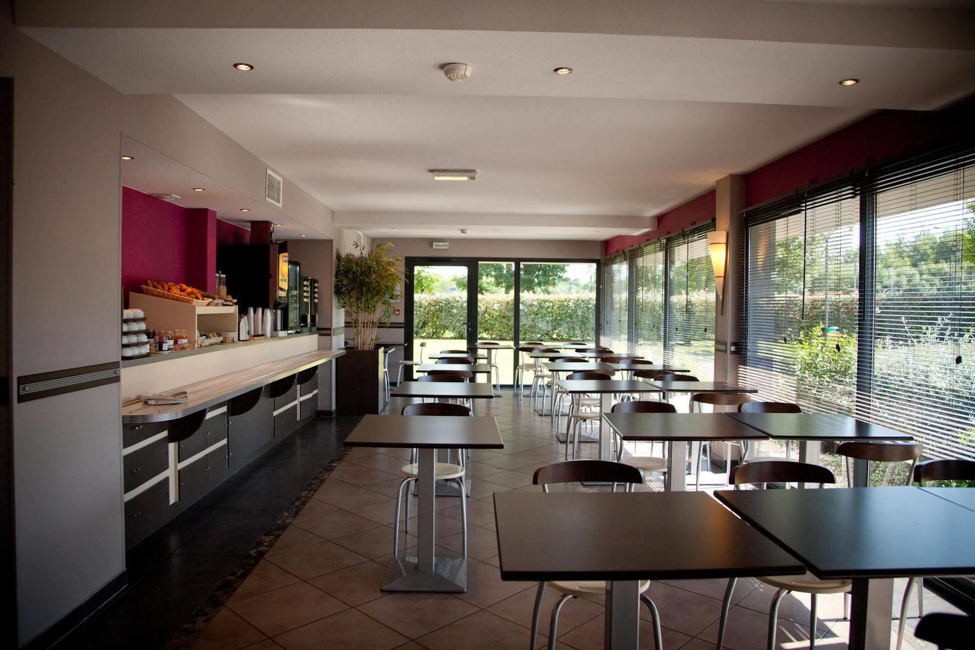 B&B Hotel Pau Zenith ภายนอก รูปภาพ